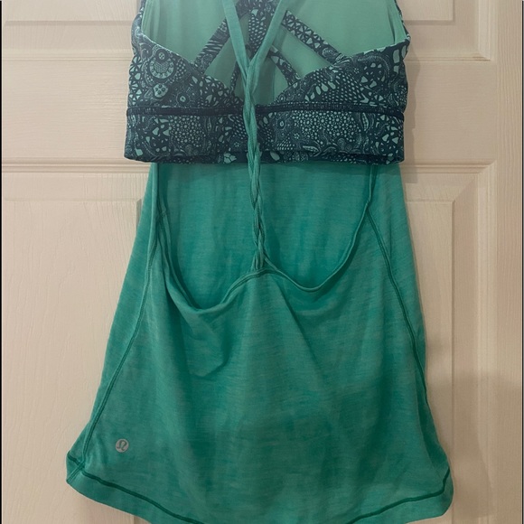 Lululemon tank with built in sports bra - Picture 4 of 4
